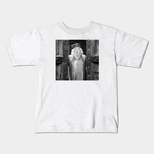 Michael Gambon Close The Door Kids T-Shirt